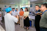 【医师节前夕暖人心】梁俏筠副市长到我院慰问一线医务工作者