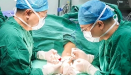 国家级血管专家“上门”手术，开平患者家门口接上“生命线”