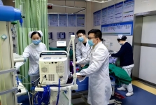 【骏马笃行护侨乡 医心守岁暖新春】开平市中心医院2026年春节坚守岗位纪实