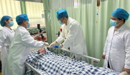 与死神赛跑：呼吸与危重症医学科成功救治脑梗塞后遗重症吸入性肺炎患者