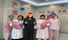 有惊无险！双胎宝宝顺产时“伸手”打招呼？看开平市中心医院产科硬核实力守护平安